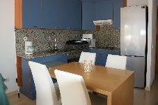 Apartamento en Rosas / Roses - Precioso apartamento para 6 personas con piscina AV-74