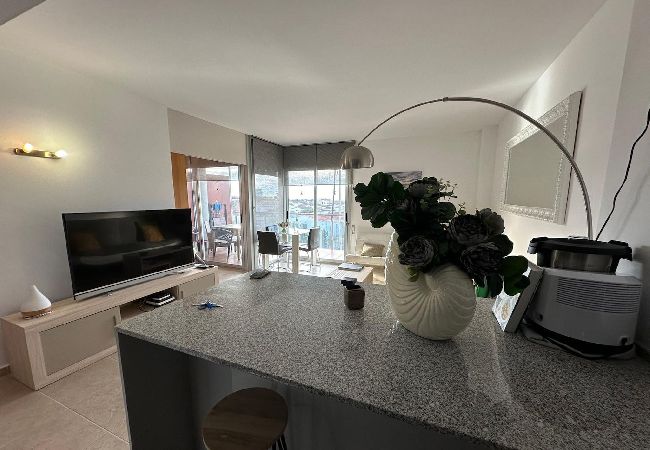 Apartamento en Rosas / Roses - Apartamento en Roses con vistas al canal y piscina AV-52 Apartamento en Rosas / Roses - Apartamento en Roses con vistas al canal y piscina AV-52