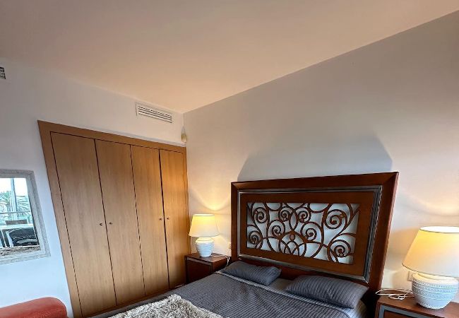 Apartamento en Rosas / Roses - Apartamento en Roses con vistas al canal y piscina AV-52 Apartamento en Rosas / Roses - Apartamento en Roses con vistas al canal y piscina AV-52