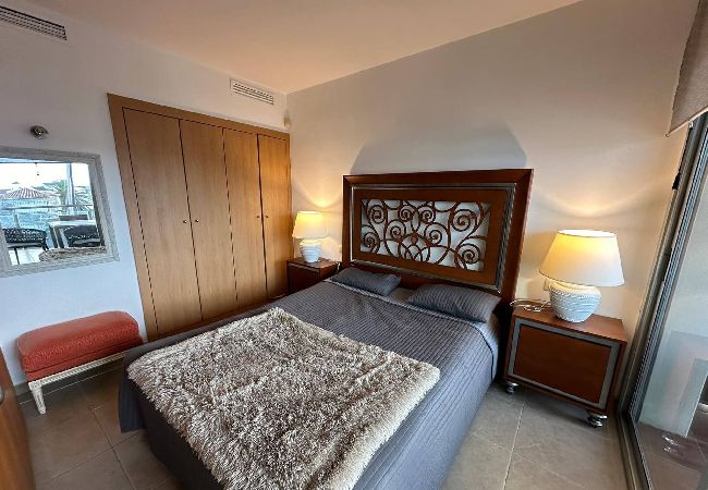Apartamento en Rosas / Roses - Apartamento en Roses con vistas al canal y piscina AV-52 Apartamento en Rosas / Roses - Apartamento en Roses con vistas al canal y piscina AV-52