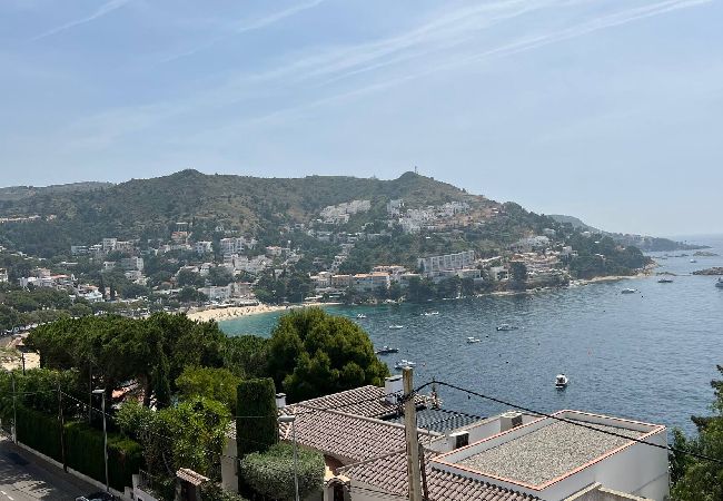 Apartamento en Rosas / Roses - Apartamento vista mar y parking Roses AV-27 Apartamento en Rosas / Roses - Apartamento vista mar y parking Roses AV-27