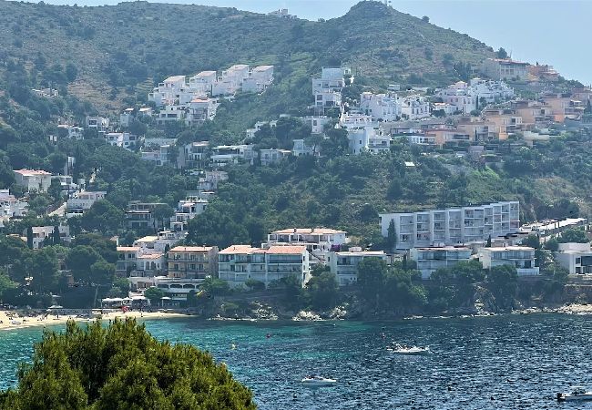 Apartamento en Rosas / Roses - Apartamento vista mar y parking Roses AV-27 Apartamento en Rosas / Roses - Apartamento vista mar y parking Roses AV-27