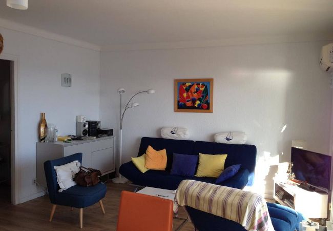 Apartamento en Rosas / Roses - Apartamento vista mar y parking Roses AV-27 Apartamento en Rosas / Roses - Apartamento vista mar y parking Roses AV-27
