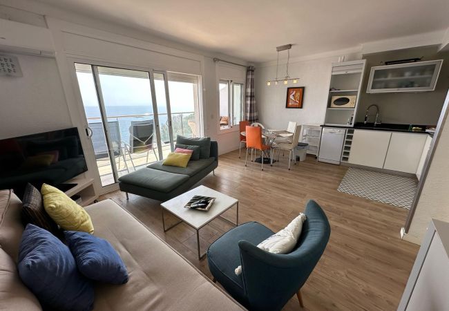 Apartamento en Rosas / Roses - Apartamento vista mar y parking Roses AV-27 Apartamento en Rosas / Roses - Apartamento vista mar y parking Roses AV-27