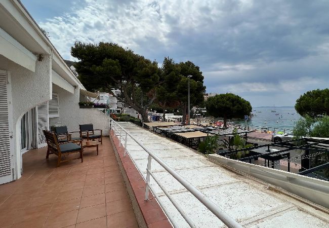 Apartamento en Rosas / Roses - Apartamento en primera línea mar AV-11 Apartamento en Rosas / Roses - Apartamento en primera línea mar AV-11