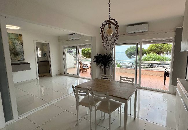 Apartamento en Rosas / Roses - Apartamento en primera línea mar AV-11 Apartamento en Rosas / Roses - Apartamento en primera línea mar AV-11