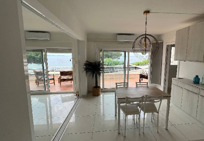 Apartamento en Rosas / Roses - Apartamento en primera línea mar AV-11 Apartamento en Rosas / Roses - Apartamento en primera línea mar AV-11
