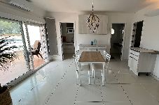Apartamento en Rosas / Roses - Apartamento en primera línea mar AV-11