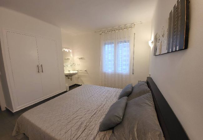 Apartamento en Rosas / Roses - Apartamento primera línea Roses AV-09 Apartamento en Rosas / Roses - Apartamento primera línea Roses AV-09