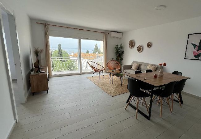 Apartamento en Rosas / Roses - Apartamento frente al mar centro Roses AV-59 Apartamento en Rosas / Roses - Apartamento frente al mar centro Roses AV-59