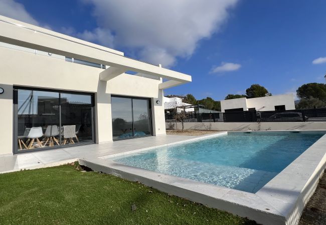 Casa en Rosas / Roses - Casa Moderna en Mas Bosca, Roses con piscina y jardín AV-67 Casa en Rosas / Roses - Casa Moderna en Mas Bosca, Roses con piscina y jardín AV-67
