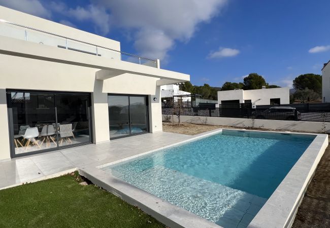 Casa en Rosas / Roses - Casa Moderna en Mas Bosca, Roses con piscina y jardín AV-67 Casa en Rosas / Roses - Casa Moderna en Mas Bosca, Roses con piscina y jardín AV-67