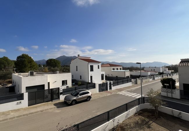 Casa en Rosas / Roses - Casa Moderna en Mas Bosca, Roses con piscina y jardín AV-67 Casa en Rosas / Roses - Casa Moderna en Mas Bosca, Roses con piscina y jardín AV-67