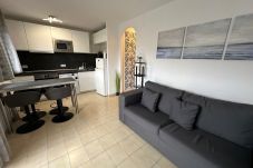 Apartamento en Rosas / Roses - Bonito apartamento cerca de la playa AV-75