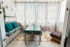 Apartamento en Rosas / Roses - Apartamento vista mar al lado de la playa AV-84