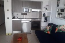 Apartamento en Rosas / Roses - Apartamento vista mar al lado de la playa AV-84