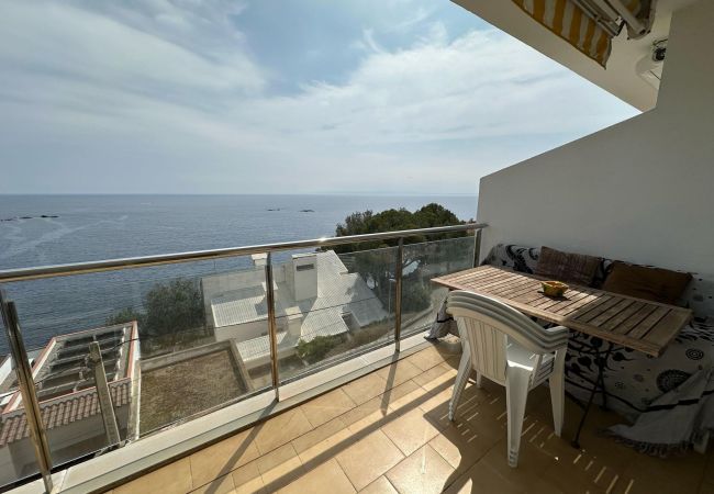  in Rosas / Roses - Flat with sea view and parking Roses AV-27