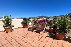 Apartment in Rosas / Roses - Nice duplex in Roses sea view AV-31