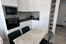 Apartment in Rosas / Roses - Nice flat with sea view in the beautiful Almadrava beach. AV-76