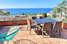 Villa in Rosas / Roses - Exceptional Villa with panoramic ocean view AV-81