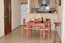 Appartement à Rosas / Roses - Bel appartement à Roses avec piscine et parking AV-18