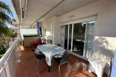 Appartement à Rosas / Roses - Bel appartement à Roses avec piscine et parking AV-66