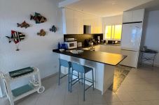 Appartement à Rosas / Roses - Appartement avec accès direct à la plage AV-369