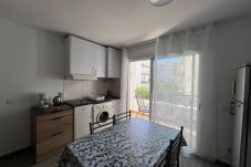 Studio à Rosas / Roses - Studio près de la plage avec terrasse AV-80